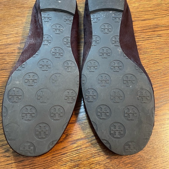 Tory Burch Calf Hair Dark Brown Flats with Gold Logo - Picture 2 of 4